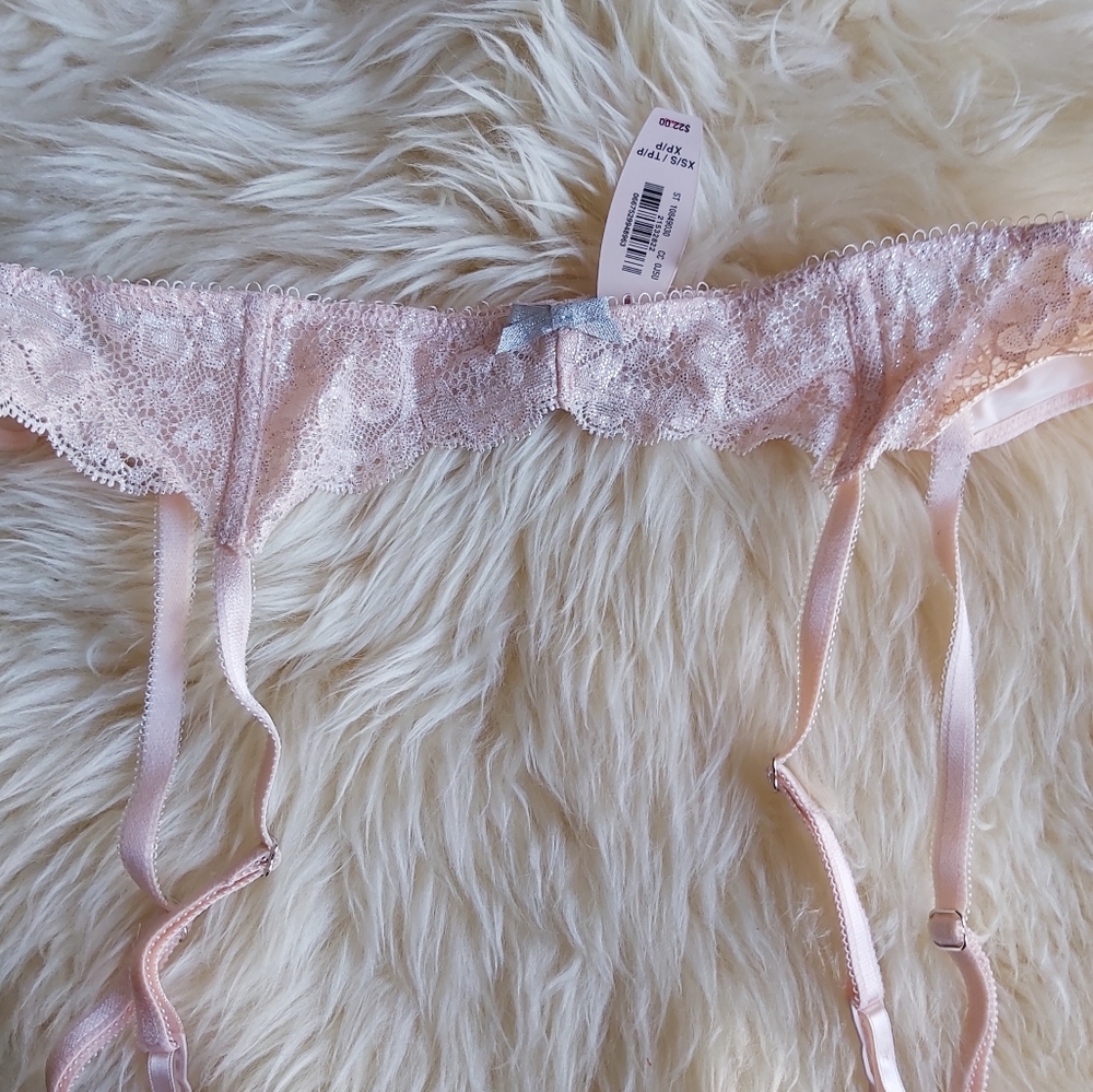 NWT Victoria's Secret Lace Belt Garter